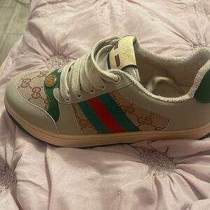 Gucci tennis shoes for women